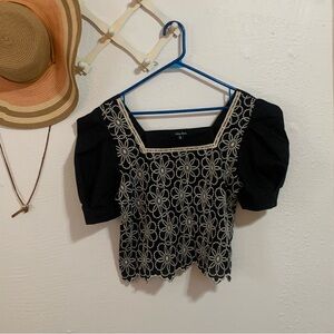 Lea & Viola Black Floral Embroidered Puff Sleeve Top Women’s Size M